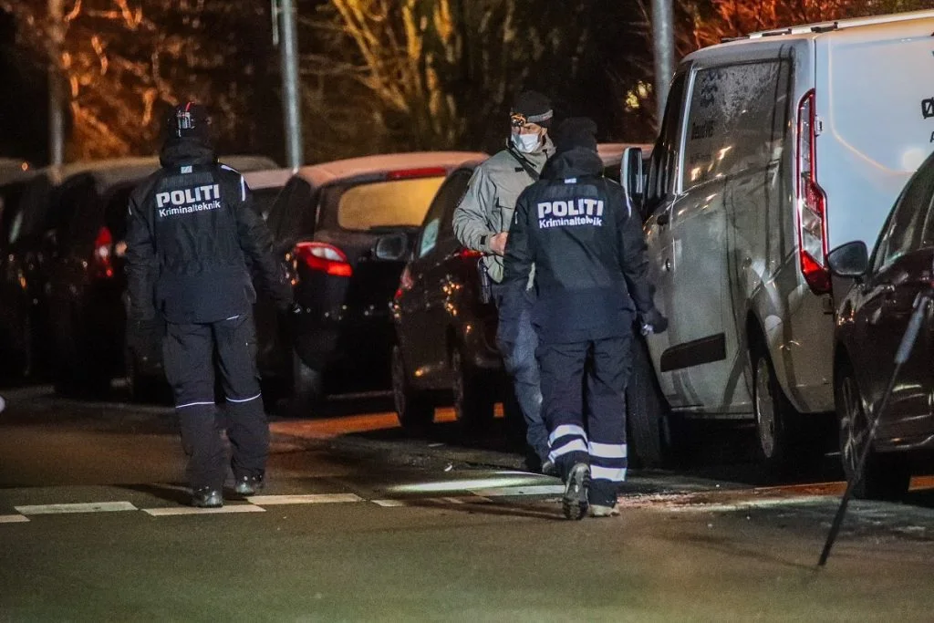 Mulig bilbombe efterforskes som mordforsøg: Borgere evakueret