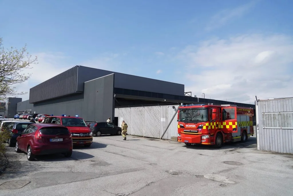 Brand i Bilka i Tilst: Brandvæsnet hastede afsted