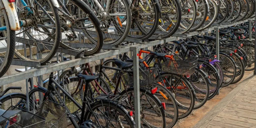 Giver cykeltyve deres livs overraskelse: “Må jeg låse min cykel op?”