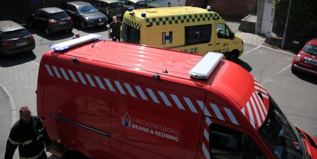 Brandbil og ambulance til stede: Person kørt ned