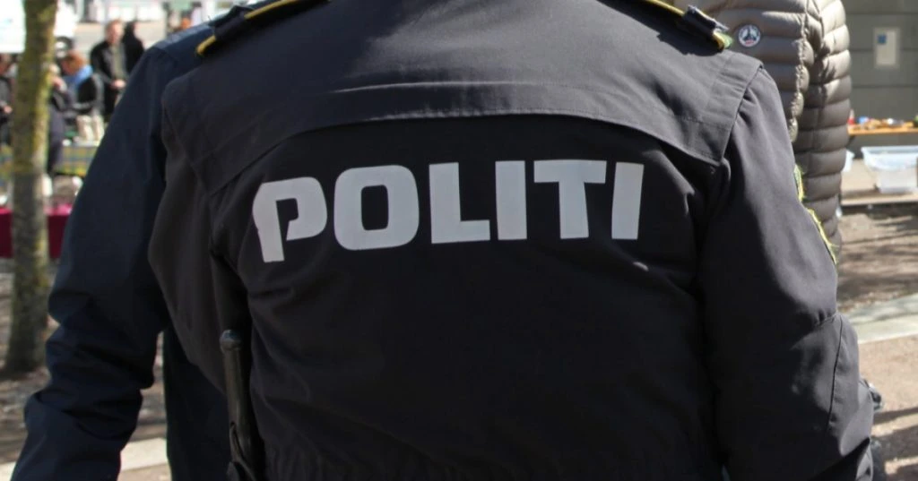 Hæs, skaldet og delvist tandløs: Antaster helt ung pige flere gange