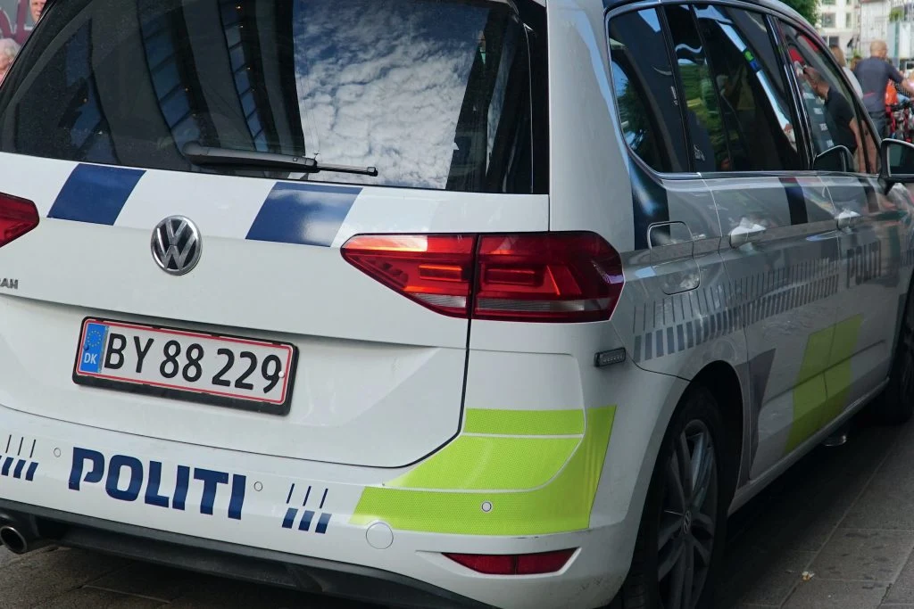 6-7 unge udlændinge overfaldt ung mand i skoven