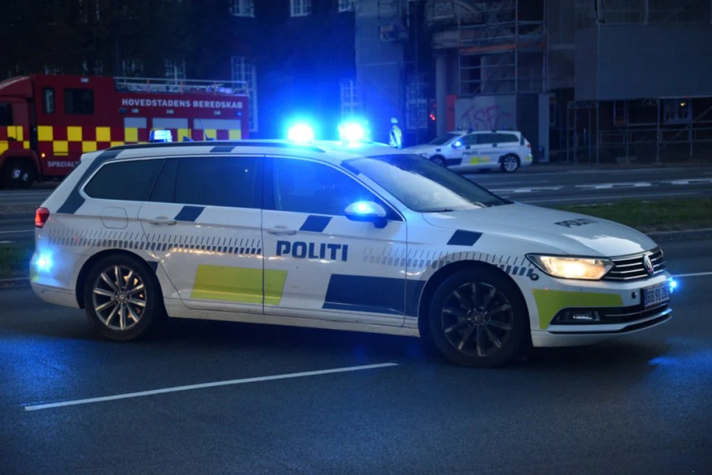 Kørte politimand ihjel på Langebro: Bliver nu jagtet verden over