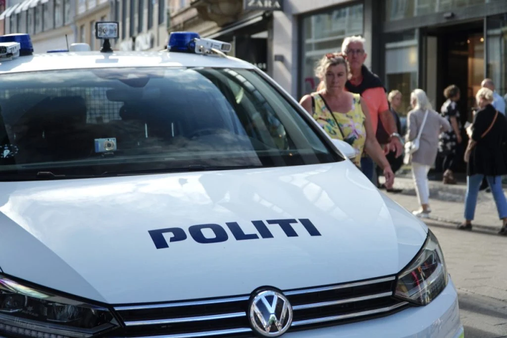 Politiet melder ud efter mystiske angreb i dansk landsdel: De kører op på siden af dig og kaster det efter dig